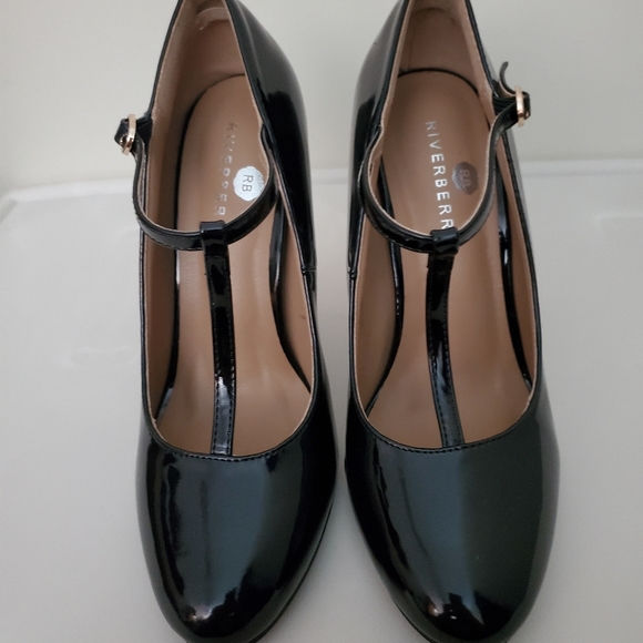 Heels - Picture 2 of 2